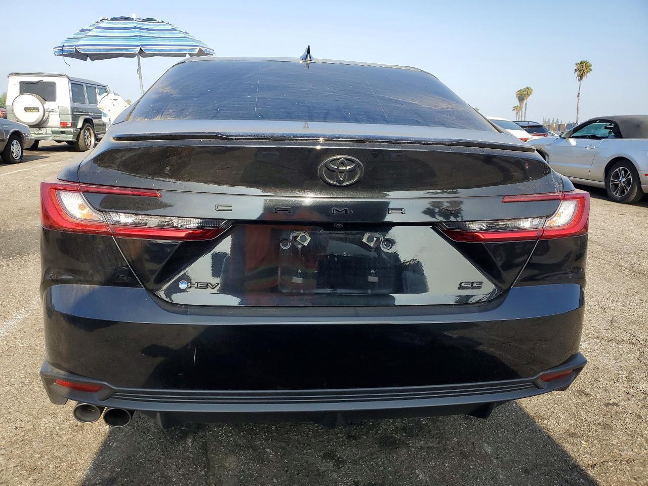 2025 Toyota Camry Se - Фото 6