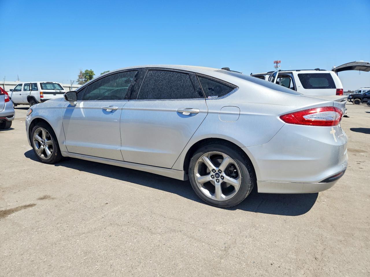 2016 Ford Fusion Se - Фото 2