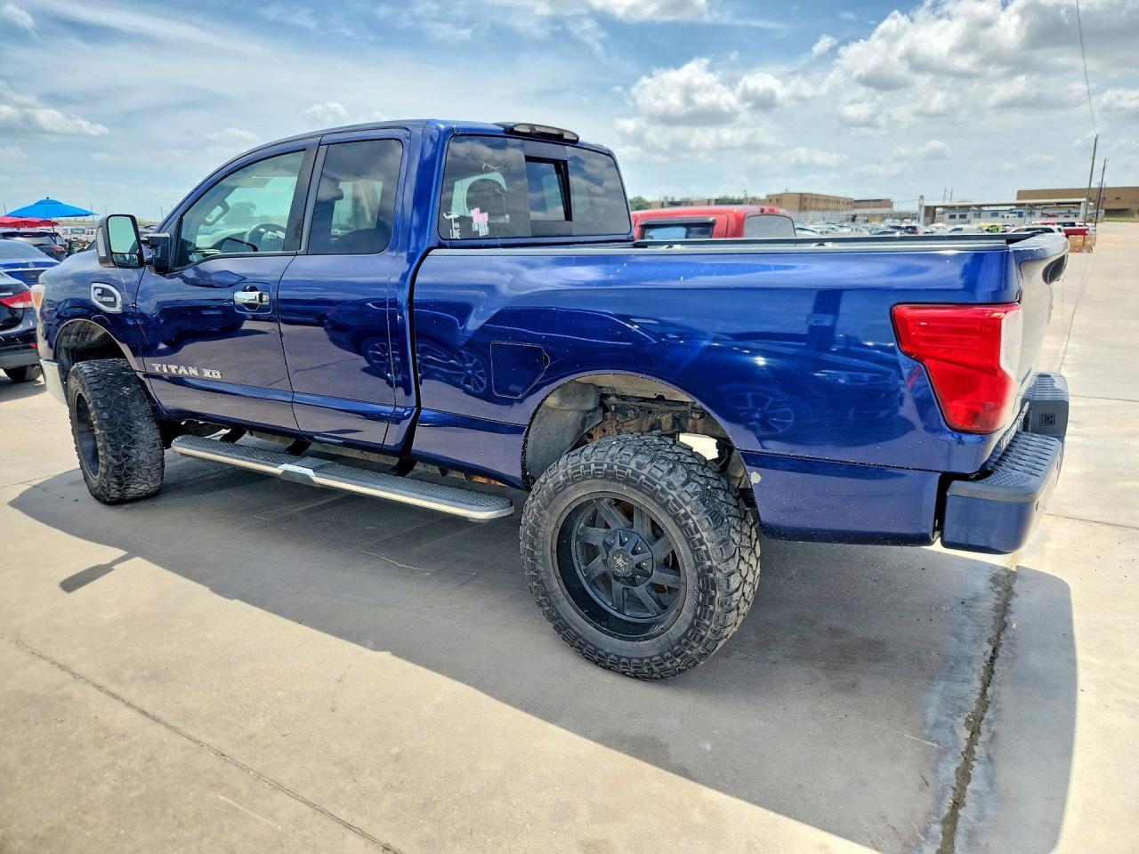 2017 Nissan Titan Xd Sv - Фото 2