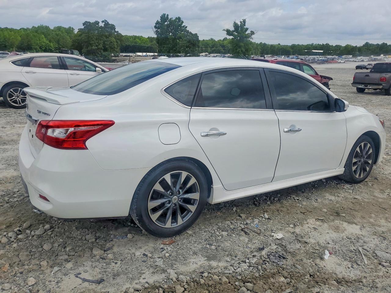 2019 Nissan Sentra Sr Turbo - Image 3