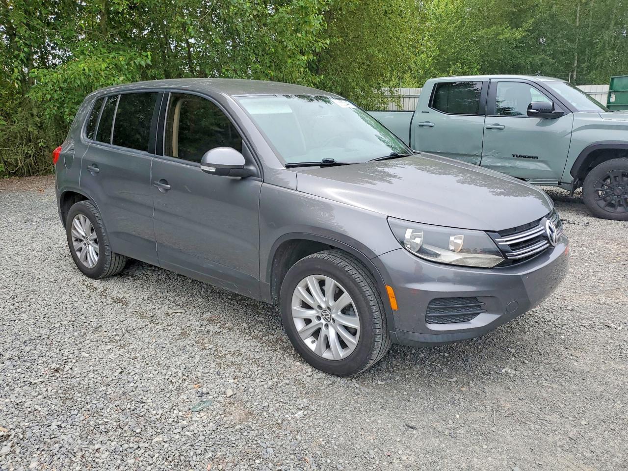 2012 Volkswagen Tiguan S - Image 4