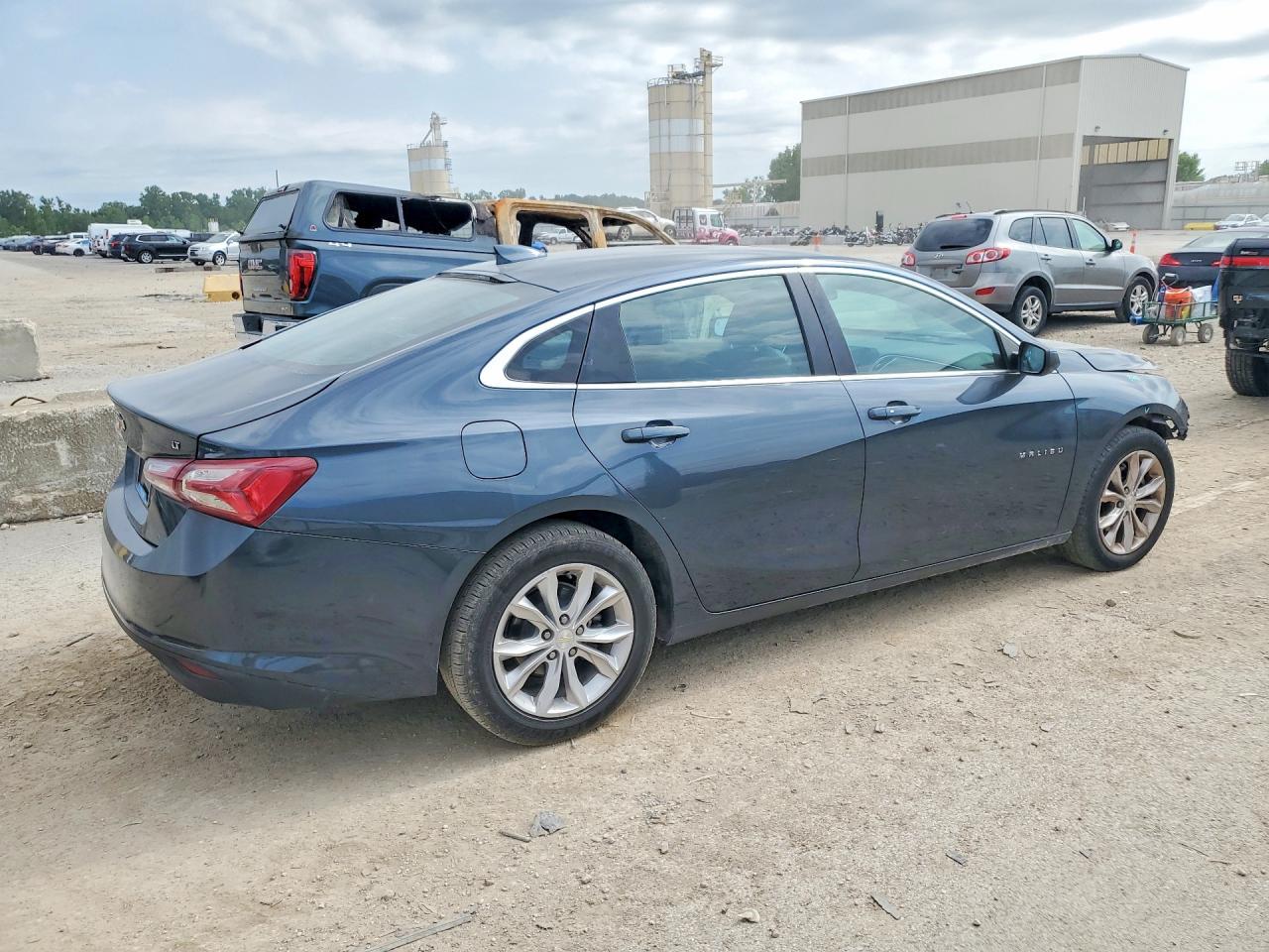 2020 Chevrolet Malibu Lt - Фото 3