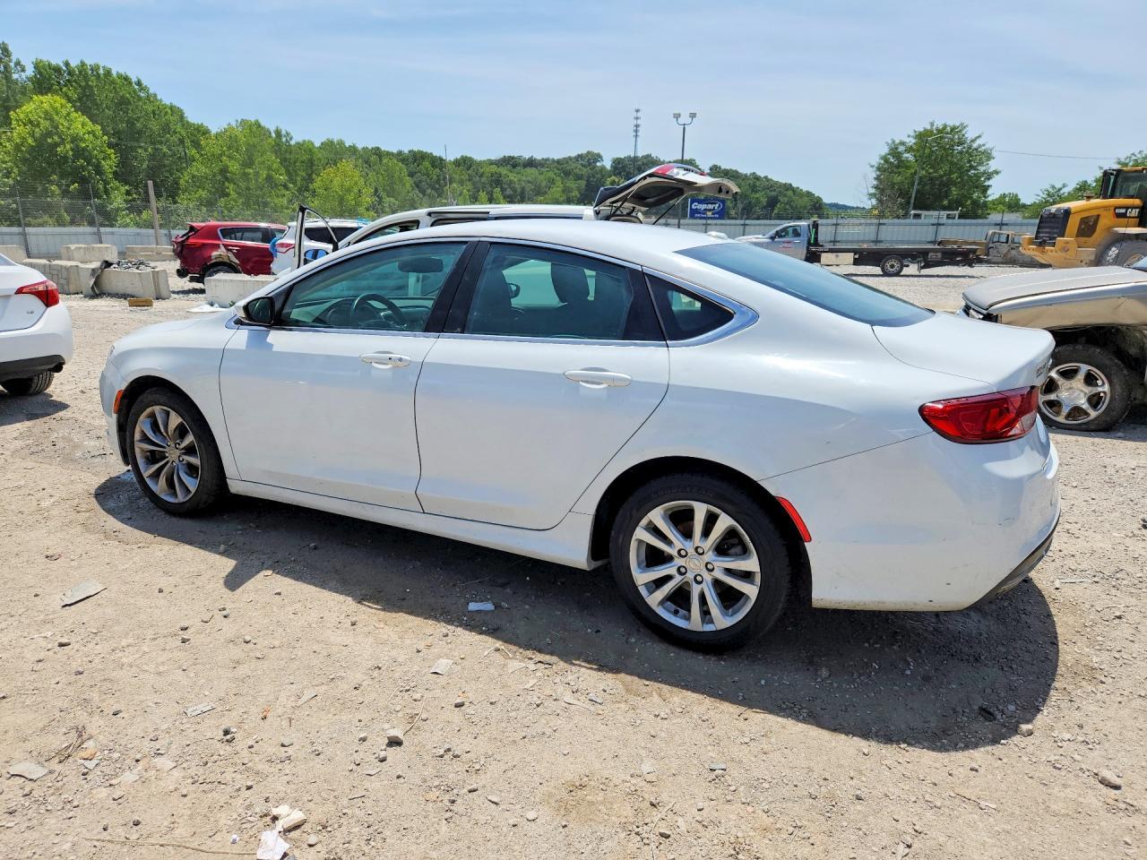 2016 Chrysler 200 Limited - Image 2