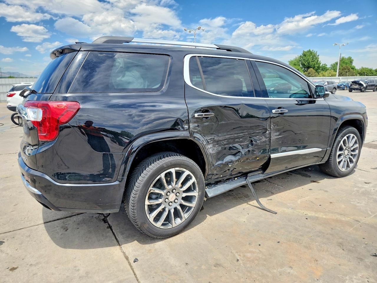 2022 GMC Acadia Denali - Фото 3