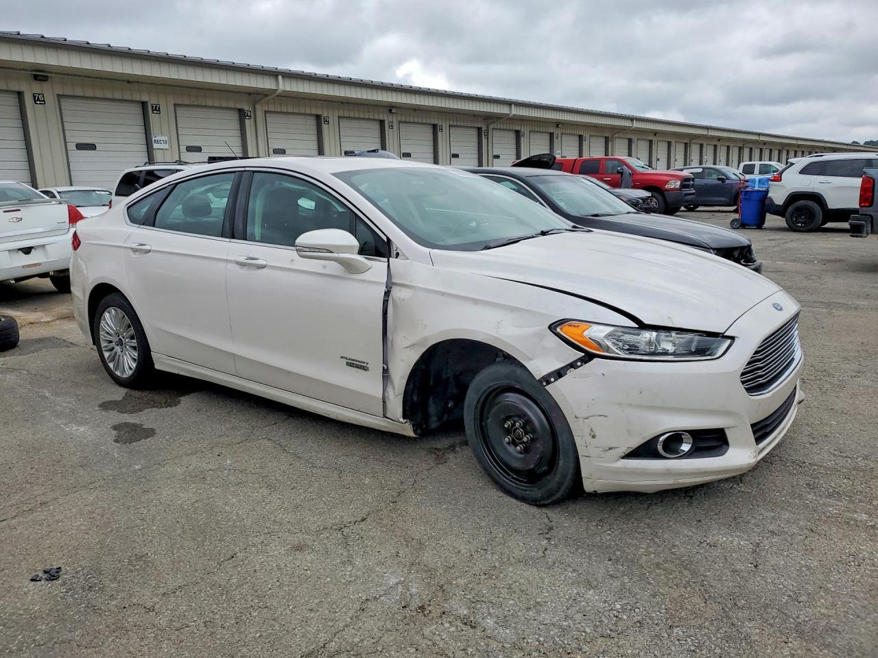 2016 Ford Fusion Se Phev - Фото 4
