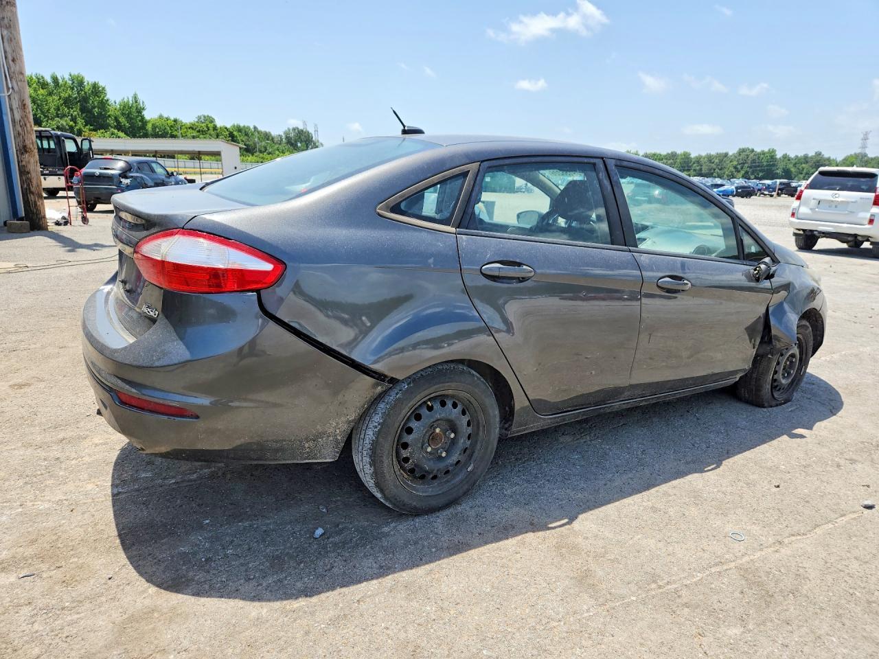 2017 Ford Fiesta - Image 3