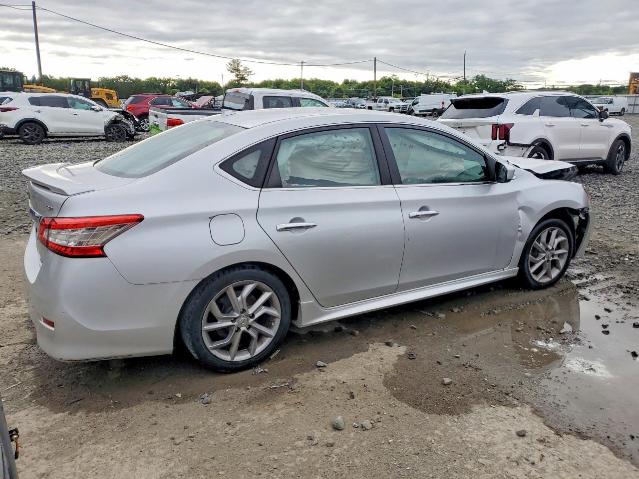2013 Nissan Sentra S - Фото 3