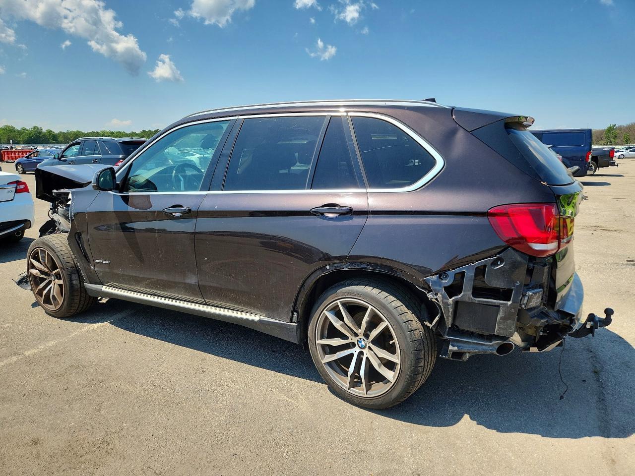2015 BMW X5 xDrive35I - Фото 2