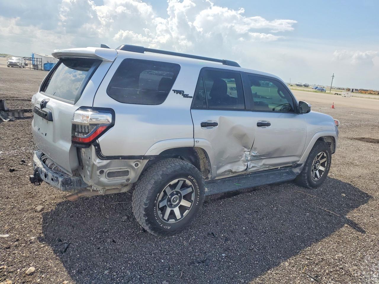 2020 Toyota 4Runner Trd Off-Road - Фото 3