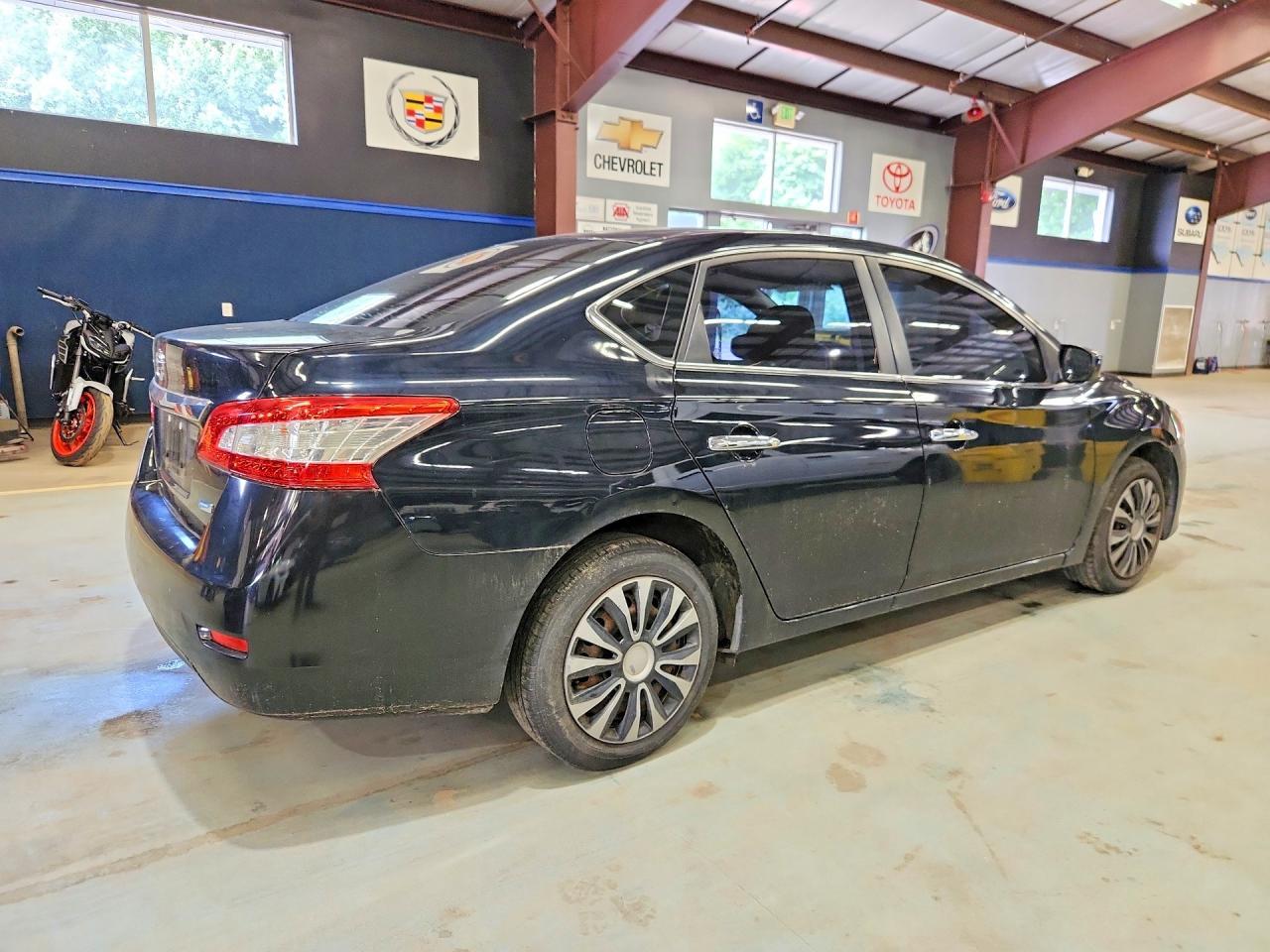 2013 Nissan Sentra S - Фото 3