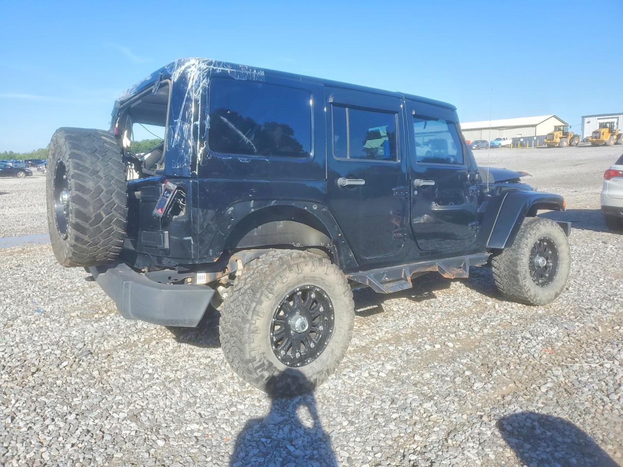 2014 Jeep Wrangler Unlimited Sahara - Фото 3
