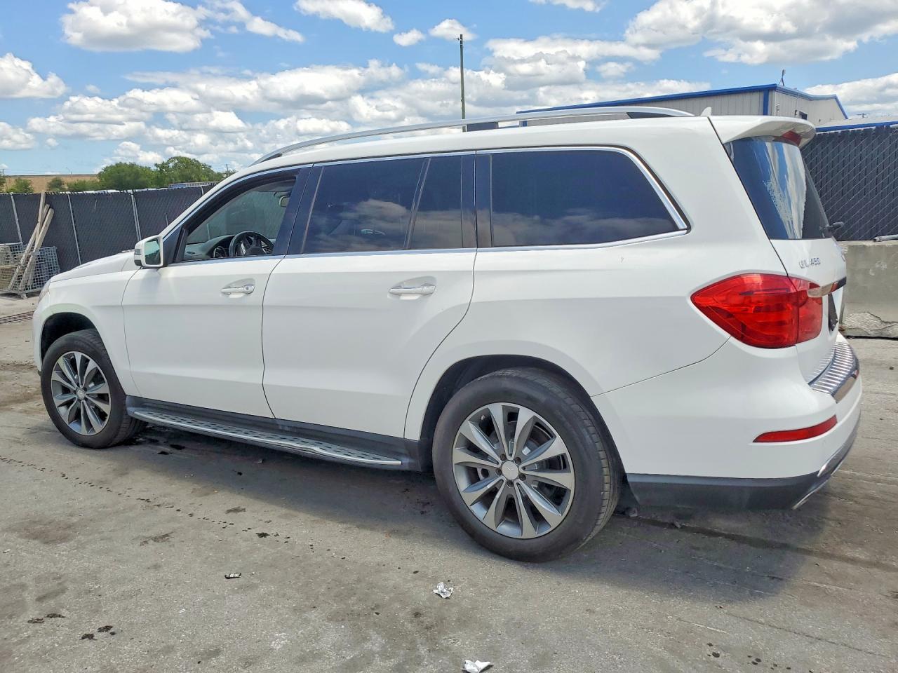 2014 Mercedes-Benz Gl 450 4Matic - Image 2