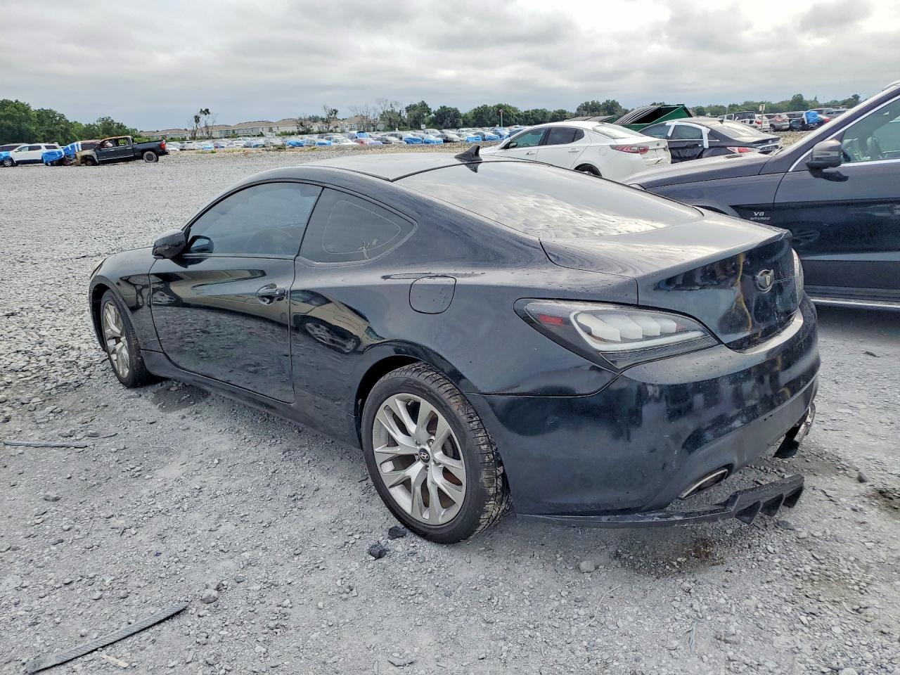 2013 Hyundai Genesis Coupe 2.0T - Image 2