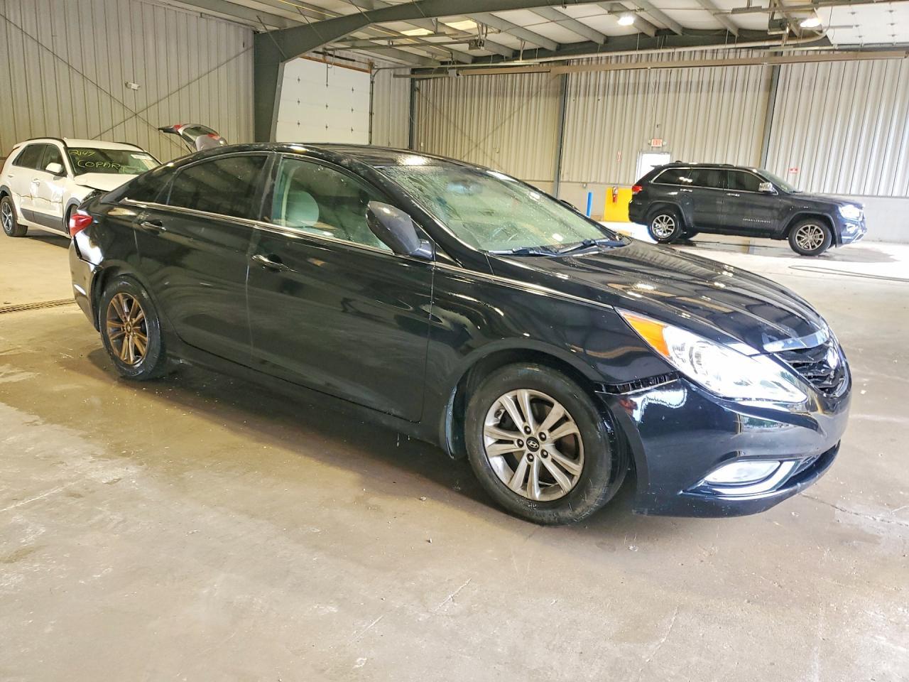 2013 Hyundai Sonata Gls - Image 4