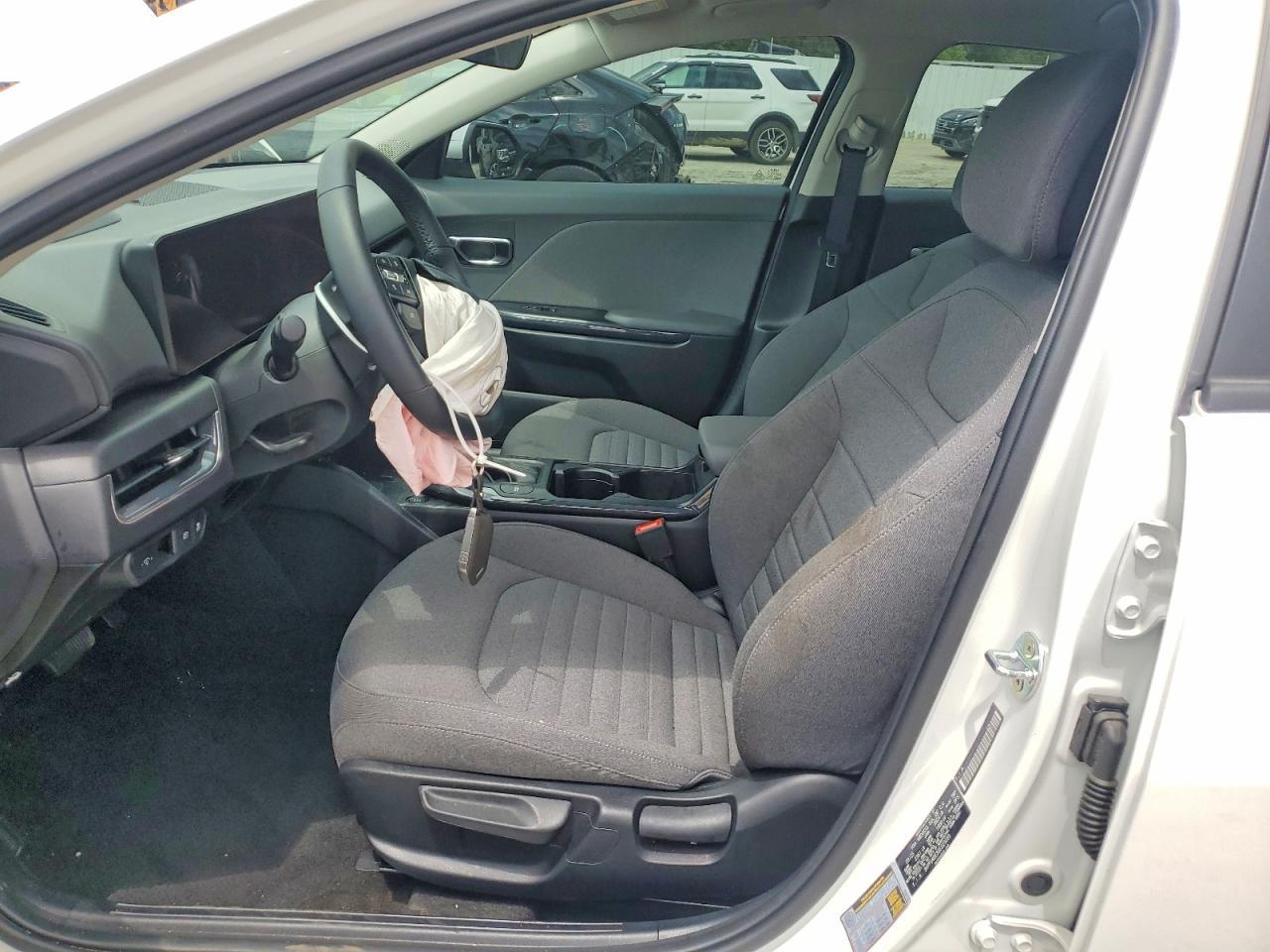 2025 Kia K4 Ex - Фото 7