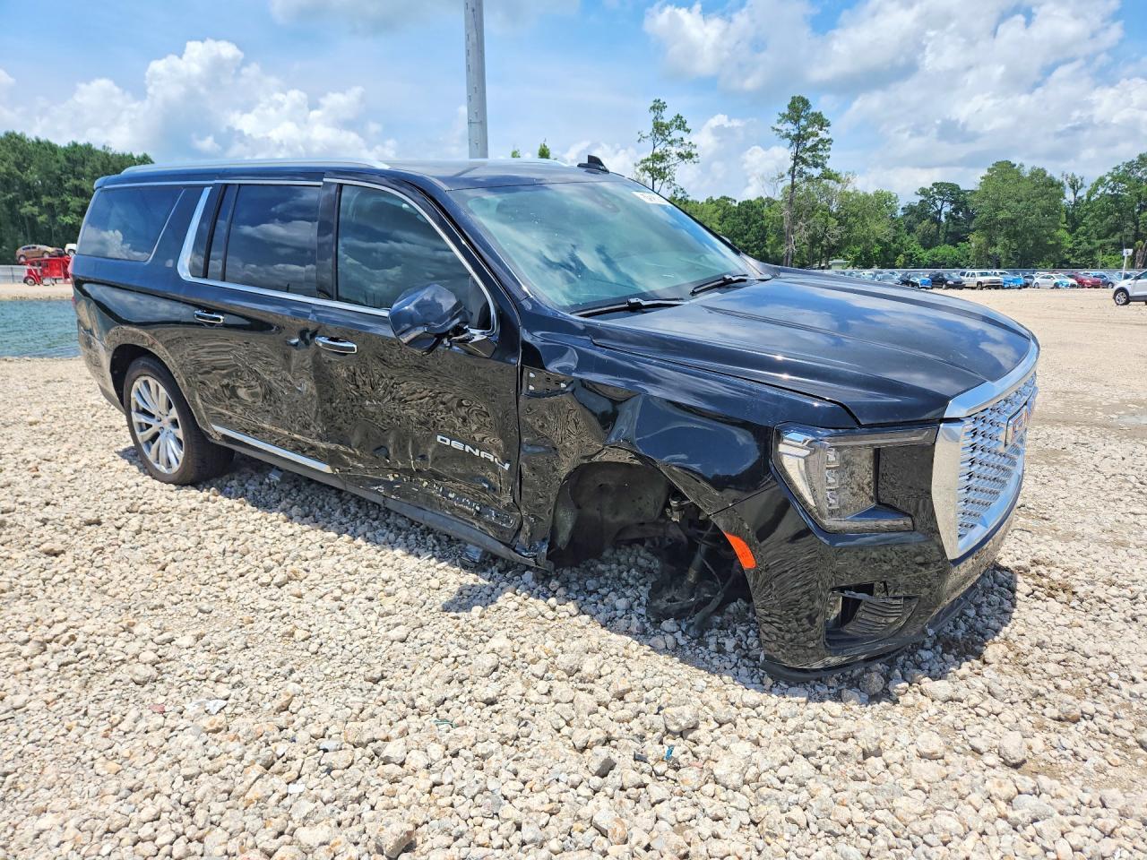 2022 GMC Yukon Xl Denali - Фото 4