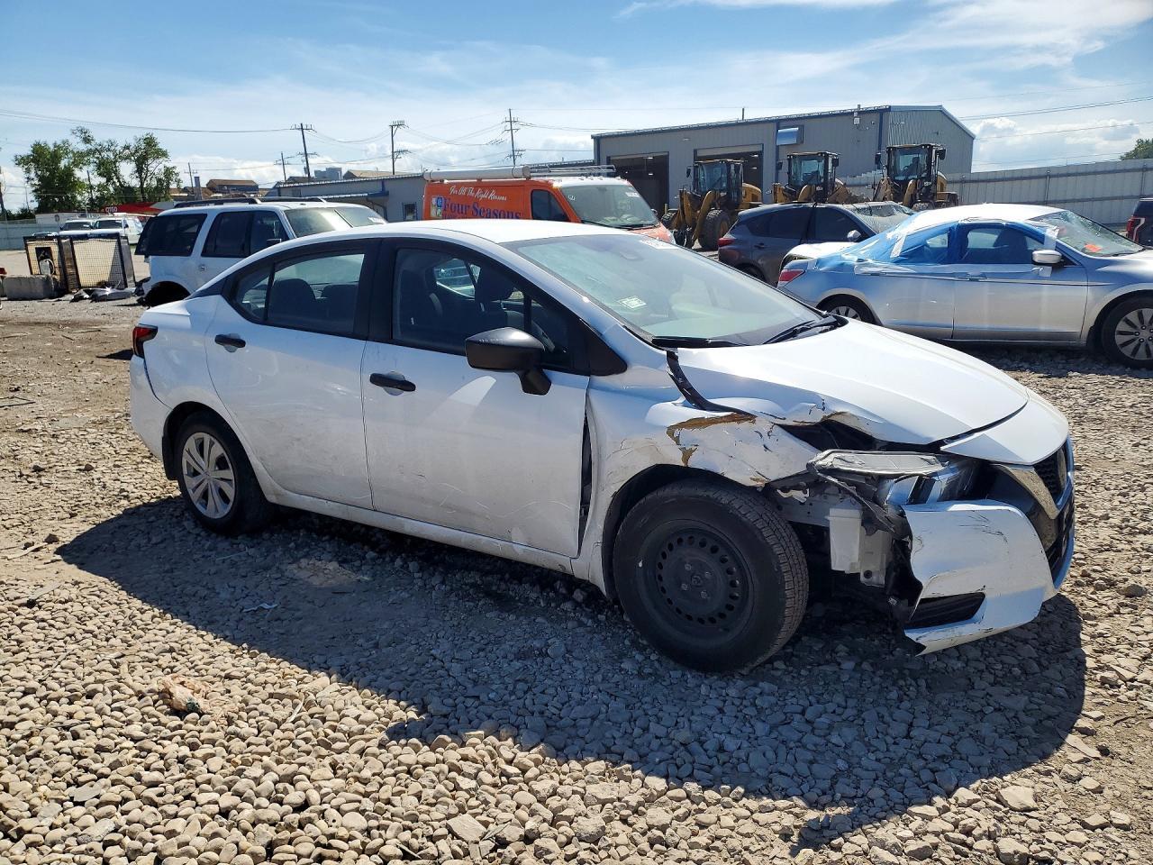 2021 Nissan Versa S - Фото 4