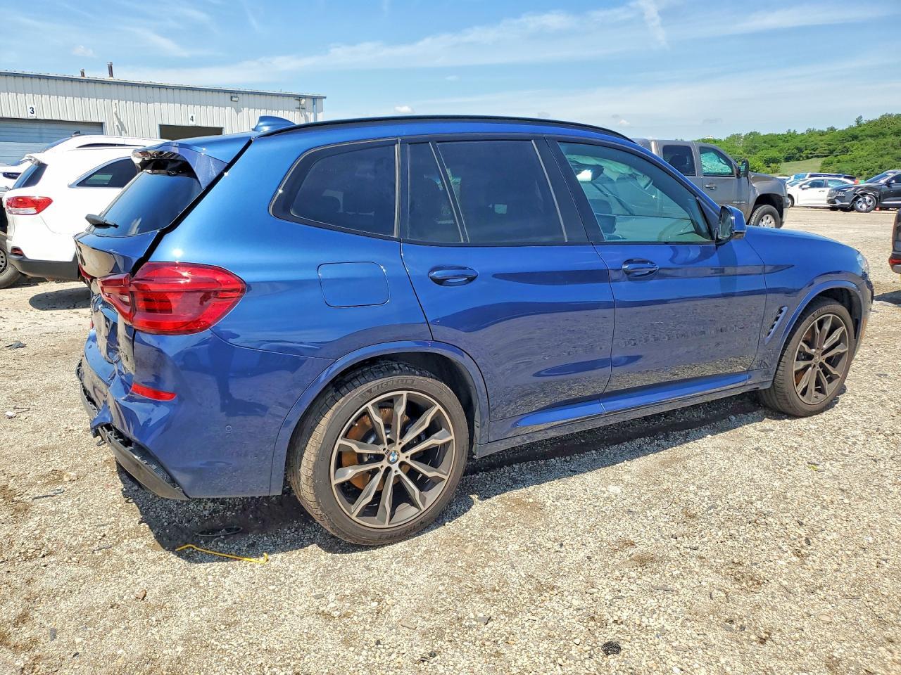 2021 BMW X3 xDrivem40I - Фото 3