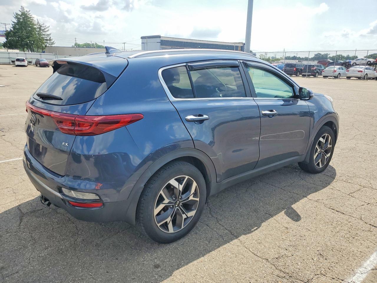 2020 Kia Sportage Ex - Image 3