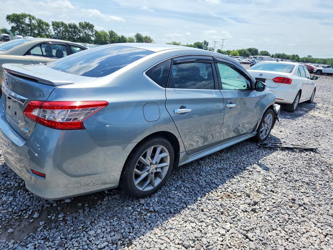 2013 Nissan Sentra S - Фото 3