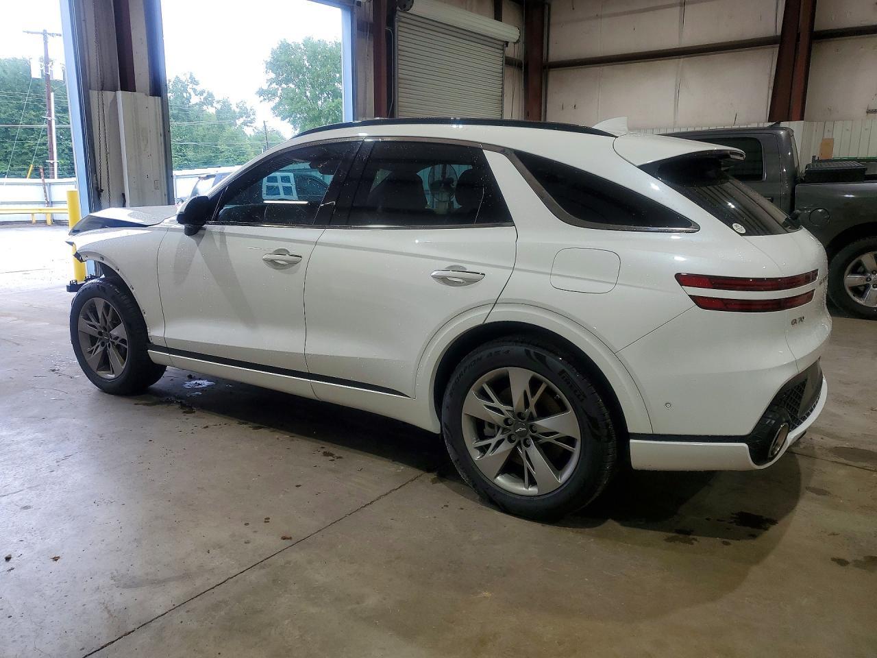 2022 Genesis Gv70 3.5T Sport - Image 2