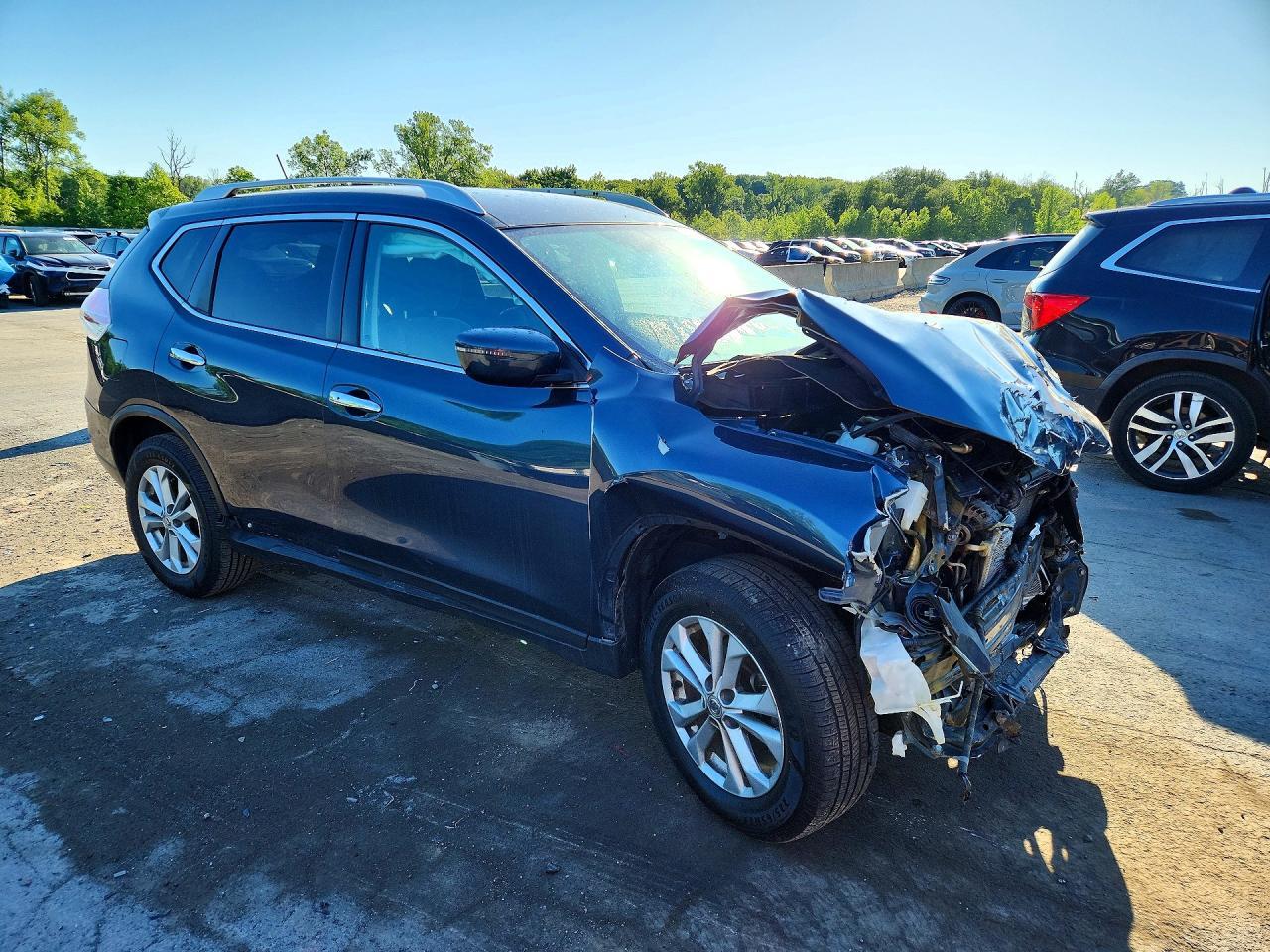 2016 Nissan Rogue Sv - Image 4