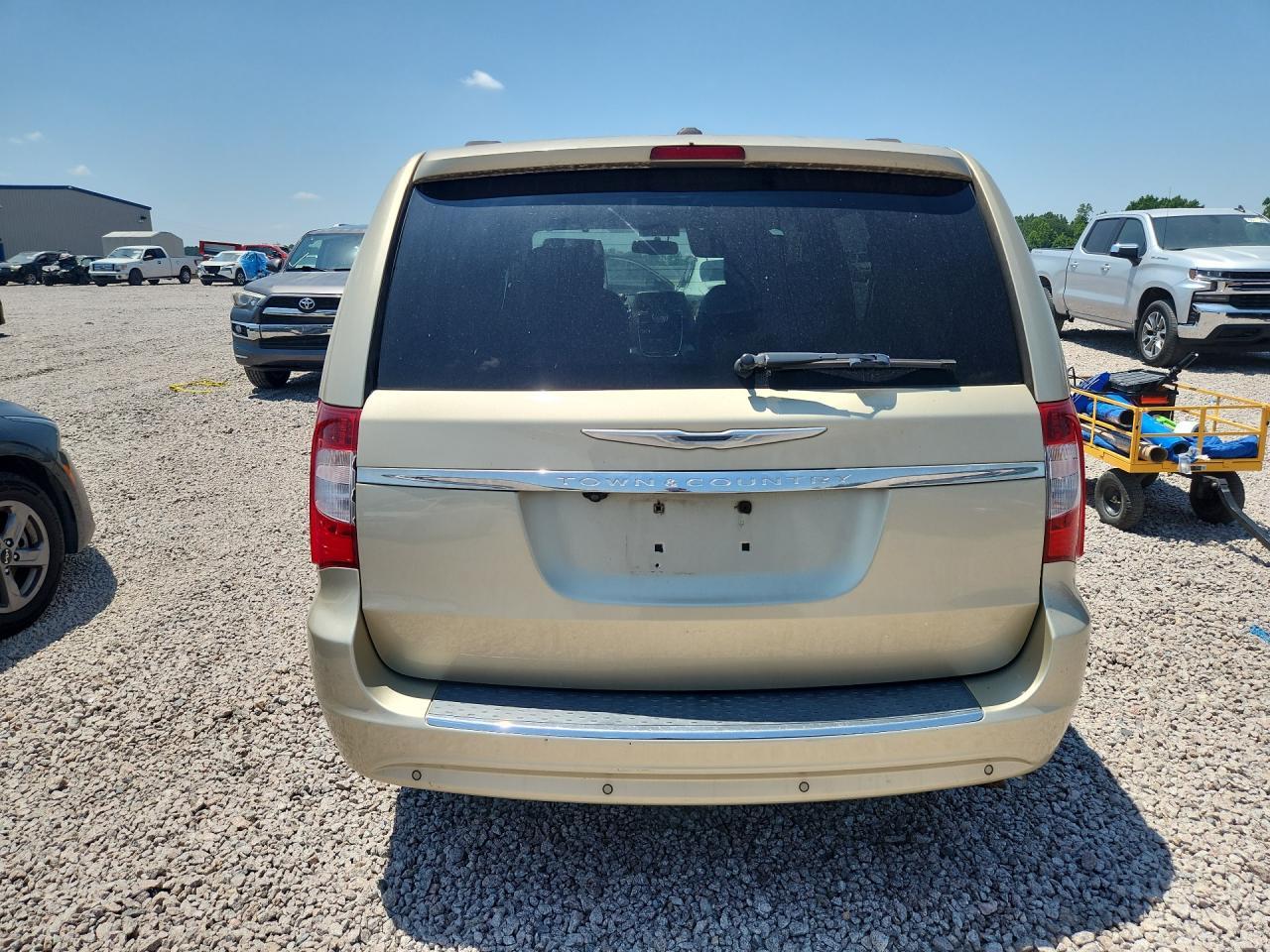 2011 Chrysler Town & Country Touring L - Фото 6