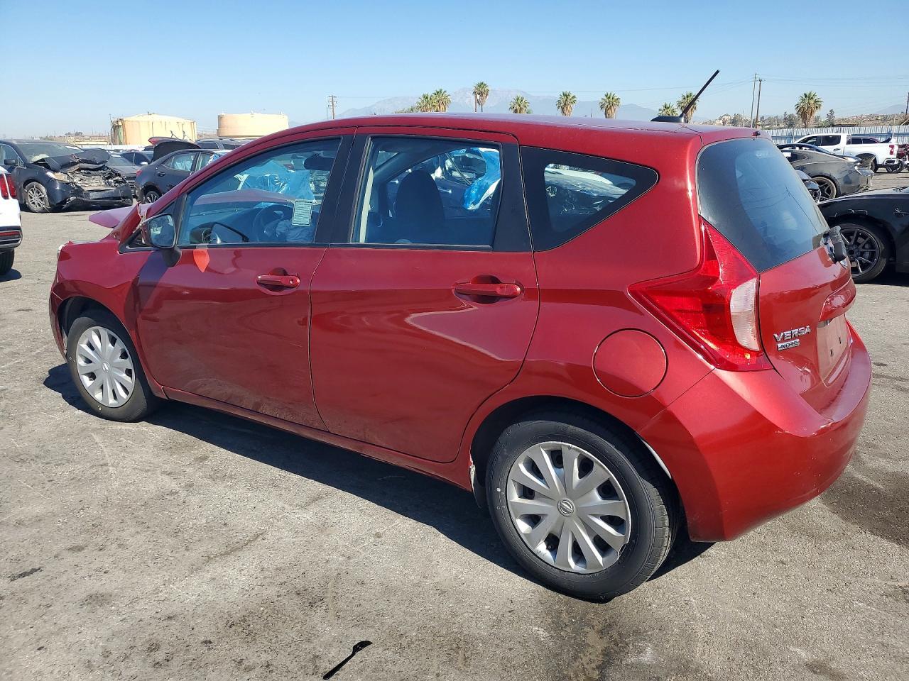 2016 Nissan Versa Note Sv - Image 2