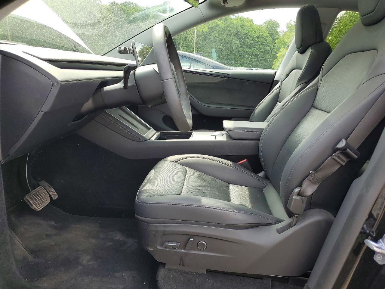 2026 Tesla Model Y - Фото 7