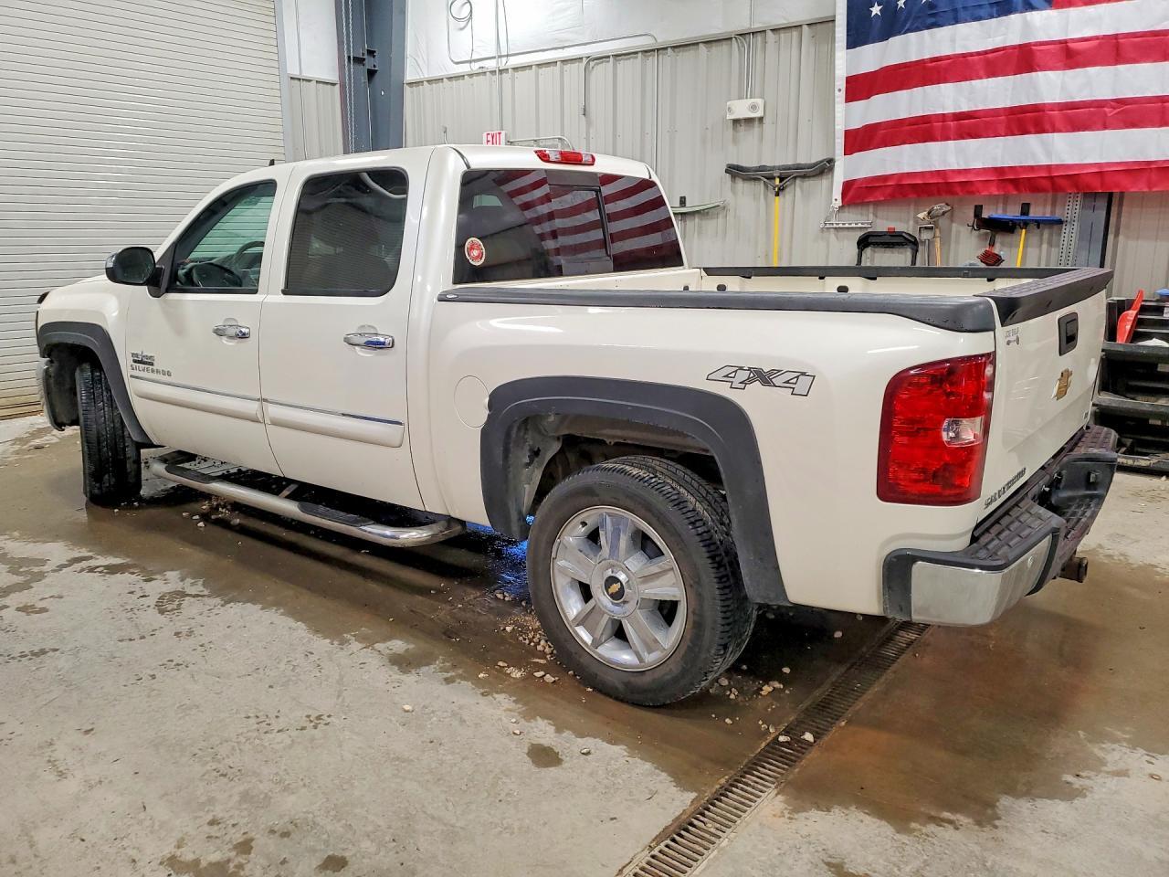 2013 Chevrolet Silverado K1500 Lt - Image 2