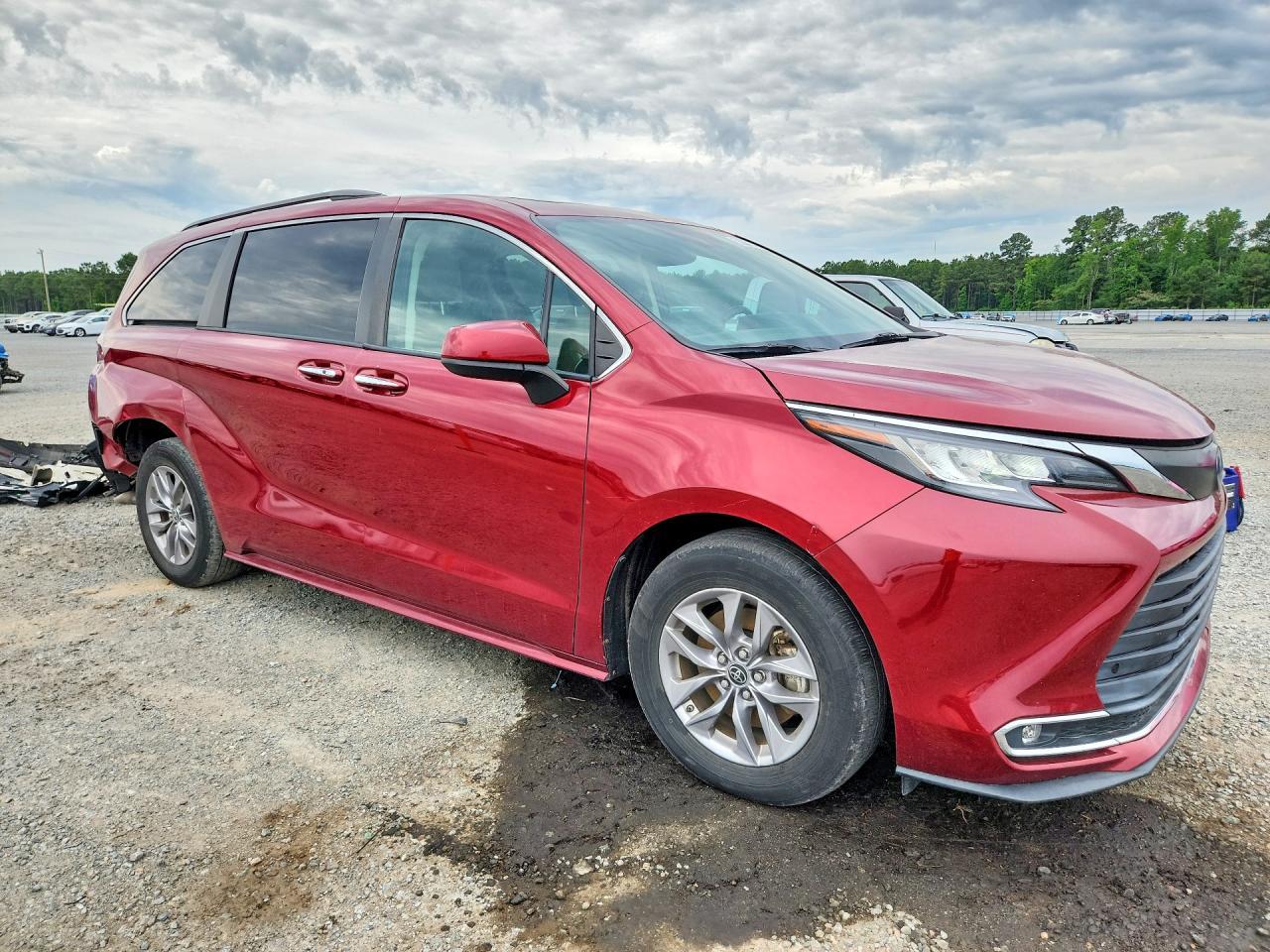 2022 Toyota Sienna Xle - Фото 4