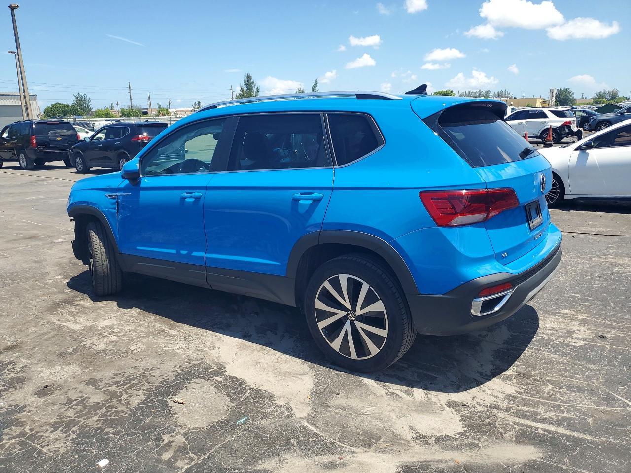 2023 Volkswagen Taos Se - Фото 2