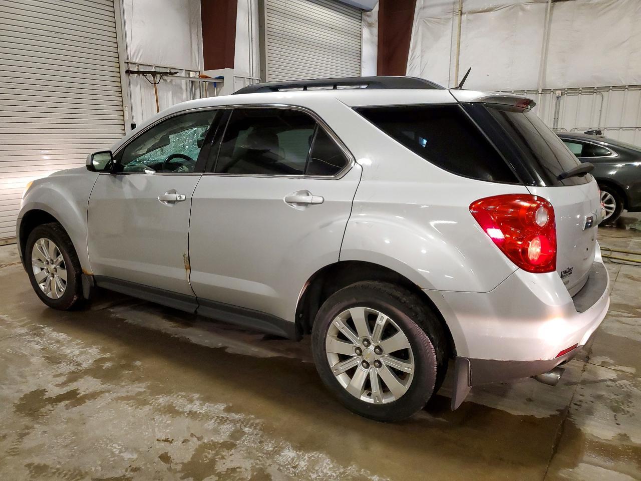 2010 Chevrolet Equinox Lt - Image 2