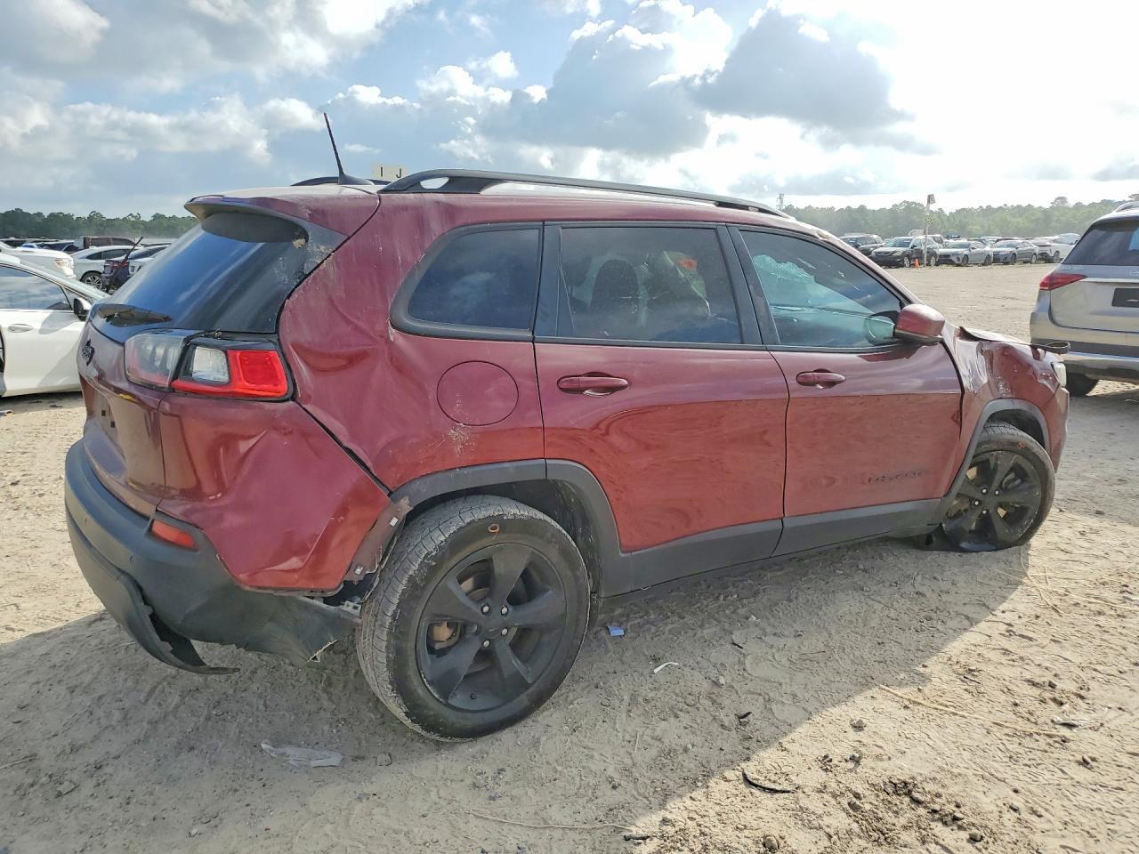2019 Jeep Cherokee Latitude Plus - Фото 3