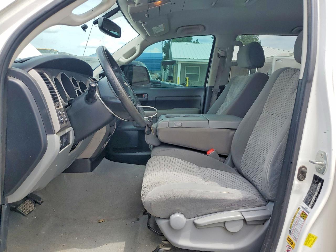 2011 Toyota Tundra Crewmax Sr5 - Image 7