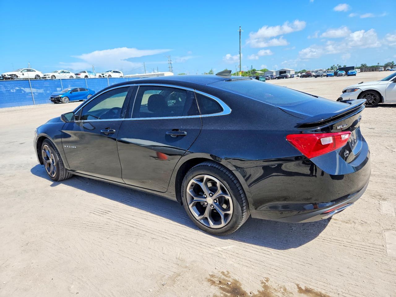 2019 Chevrolet Malibu Rs - Image 2