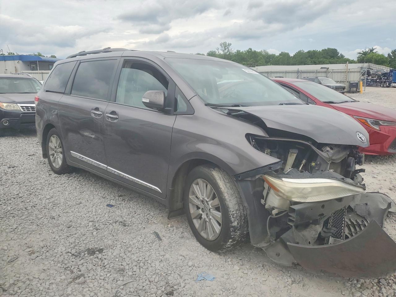 2013 Toyota Sienna - Фото 4