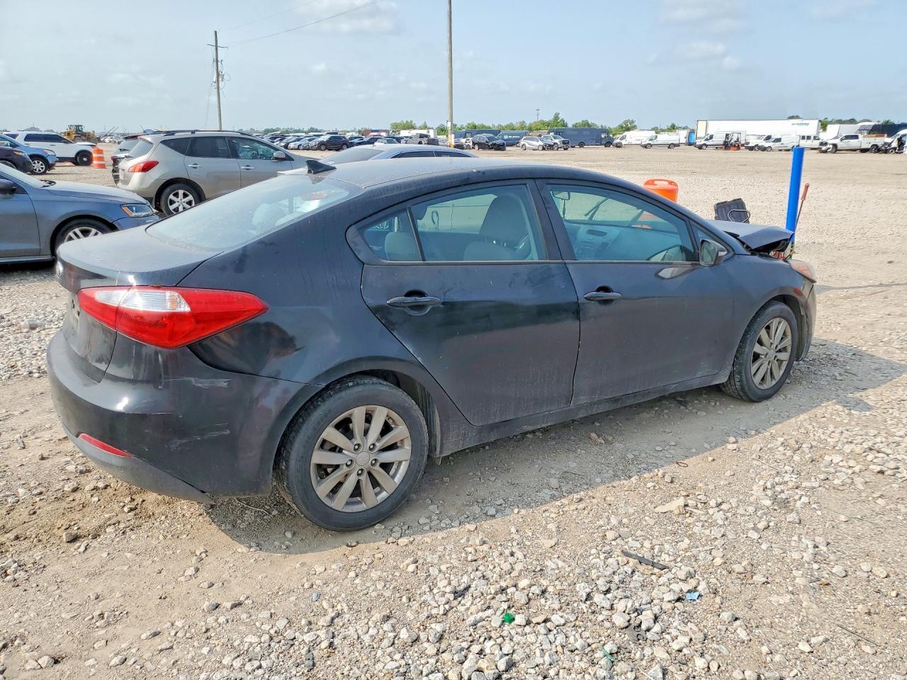 2015 Kia Forte - Фото 3