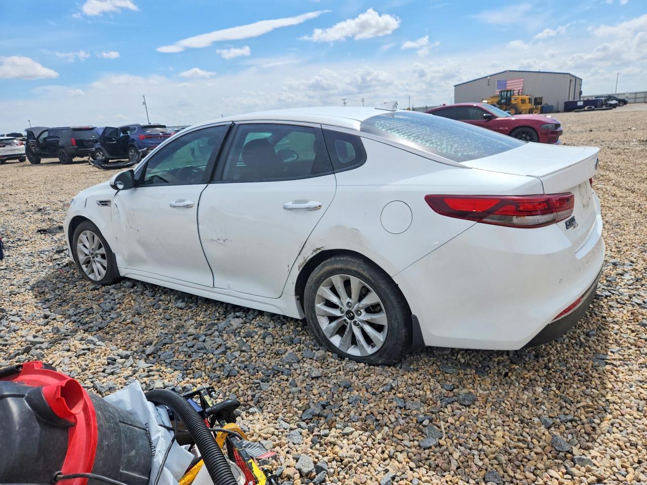 2018 Kia Optima S - Фото 2