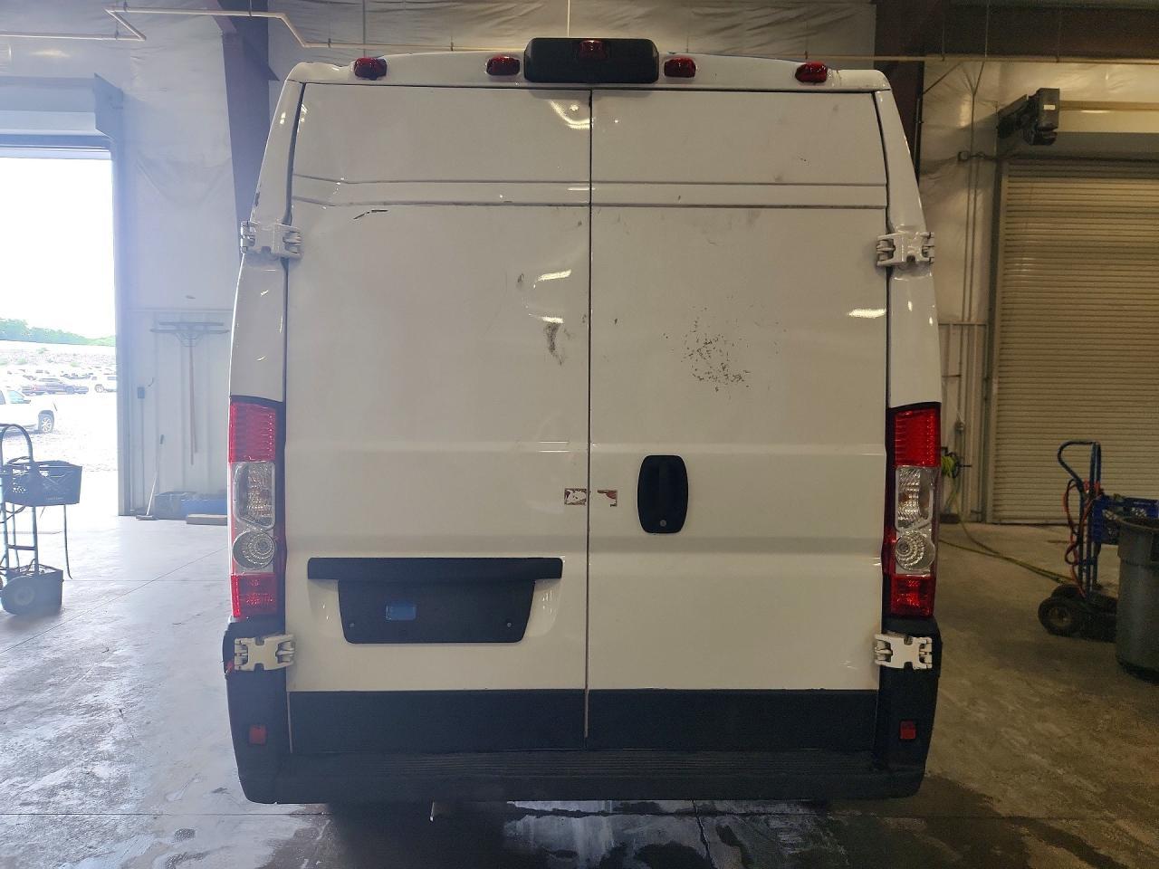 2019 Ram Promaster 2500 Delivery Van - Фото 6