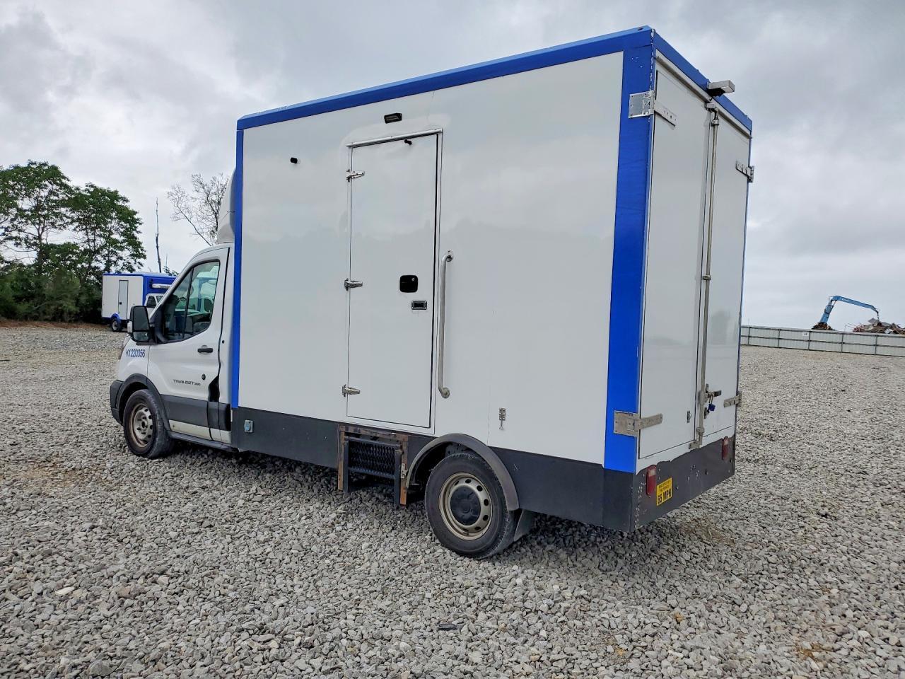 2022 Ford Transit Refrigerated Delivery Truck - Фото 2