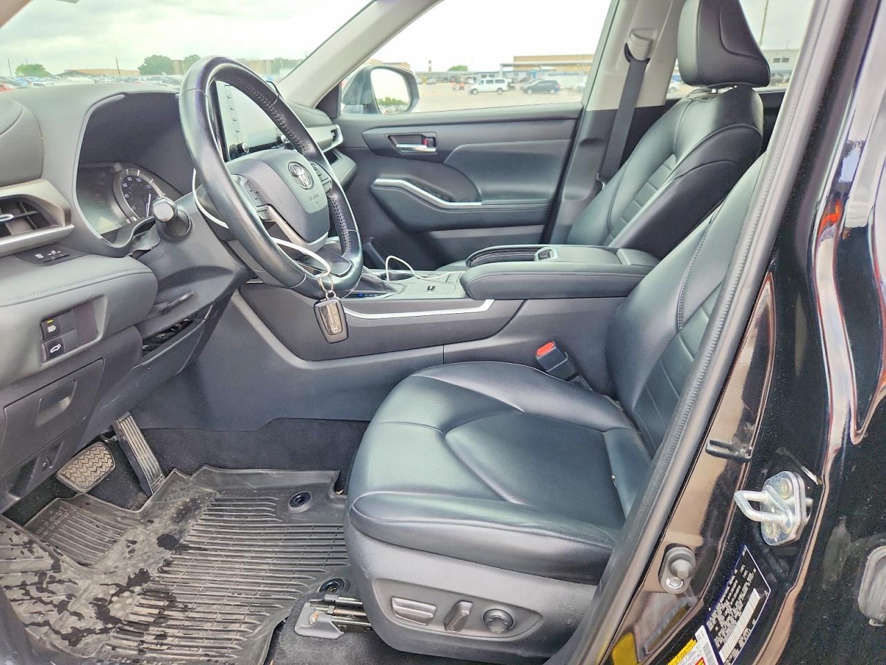 2022 Toyota Highlander Xle - Image 7