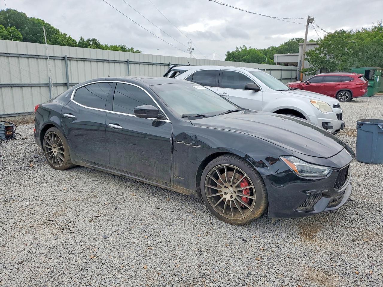2021 Maserati Ghibli S - Фото 4