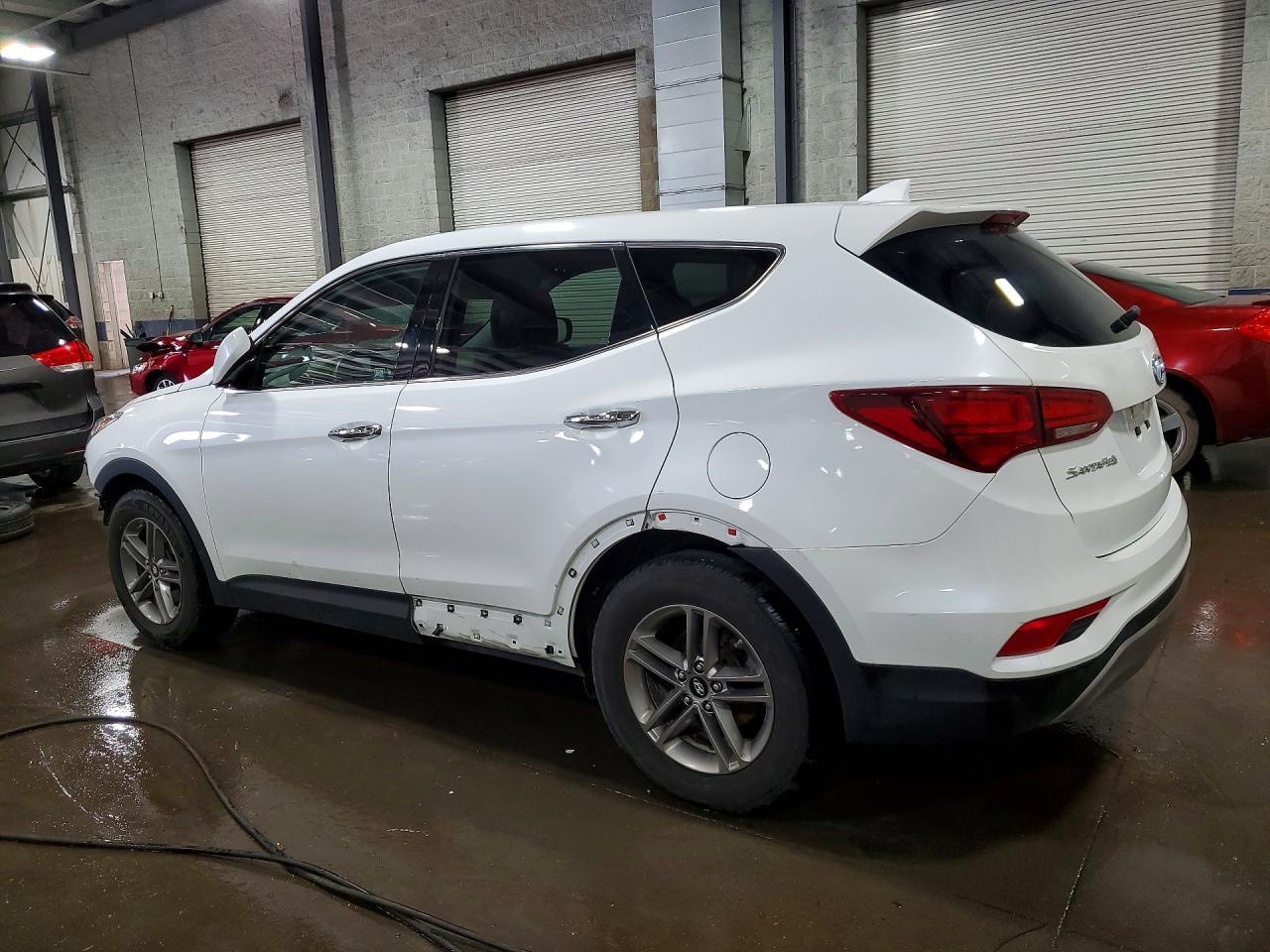 2017 Hyundai Santa Fe Sport 2.4L - Фото 2
