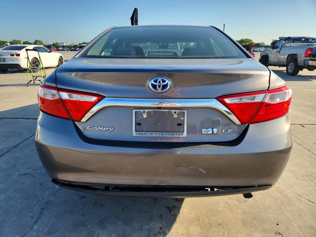 2017 Toyota Camry Hybrid Le - Фото 6