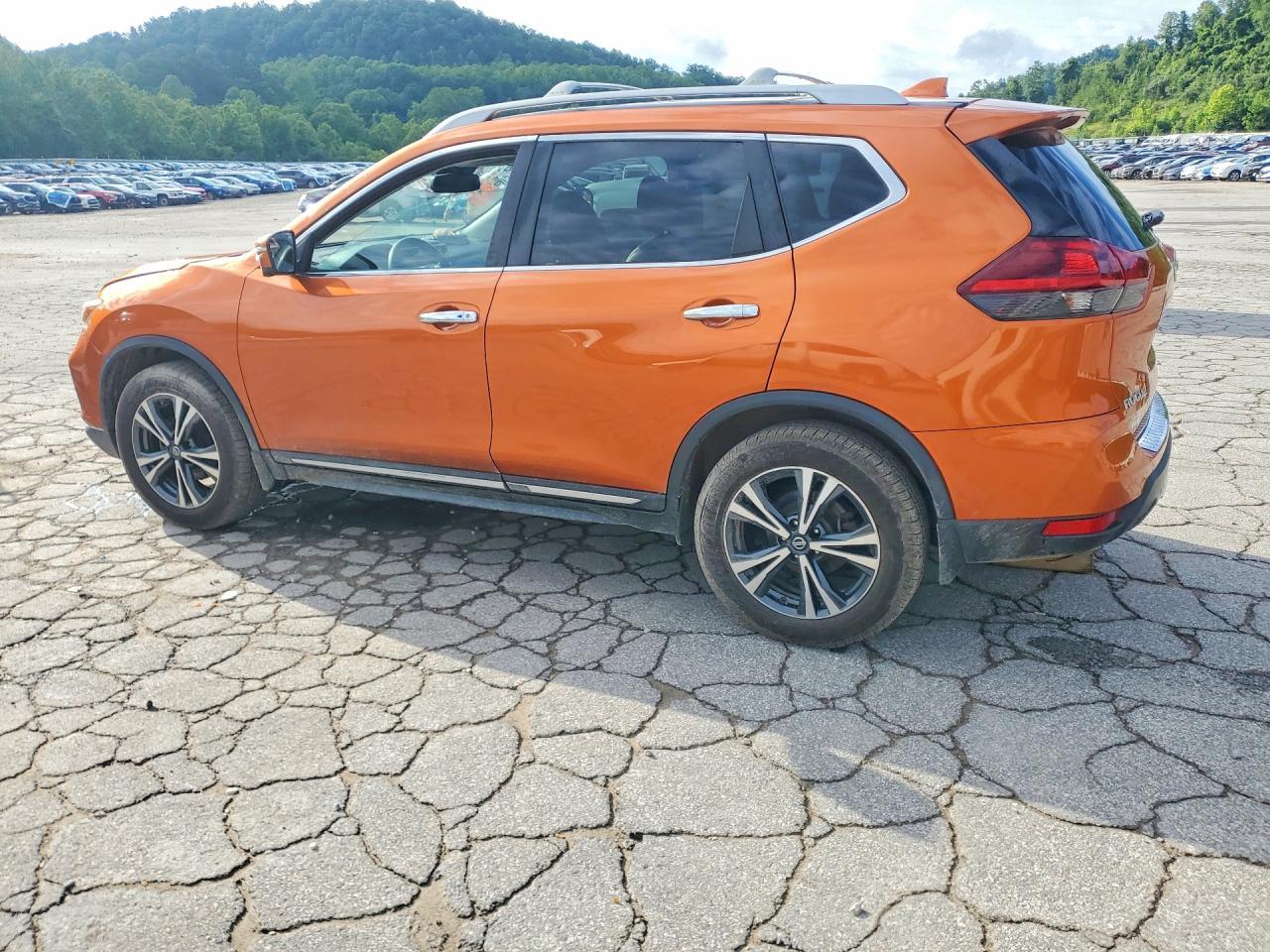 2018 Nissan Rogue S - Фото 2