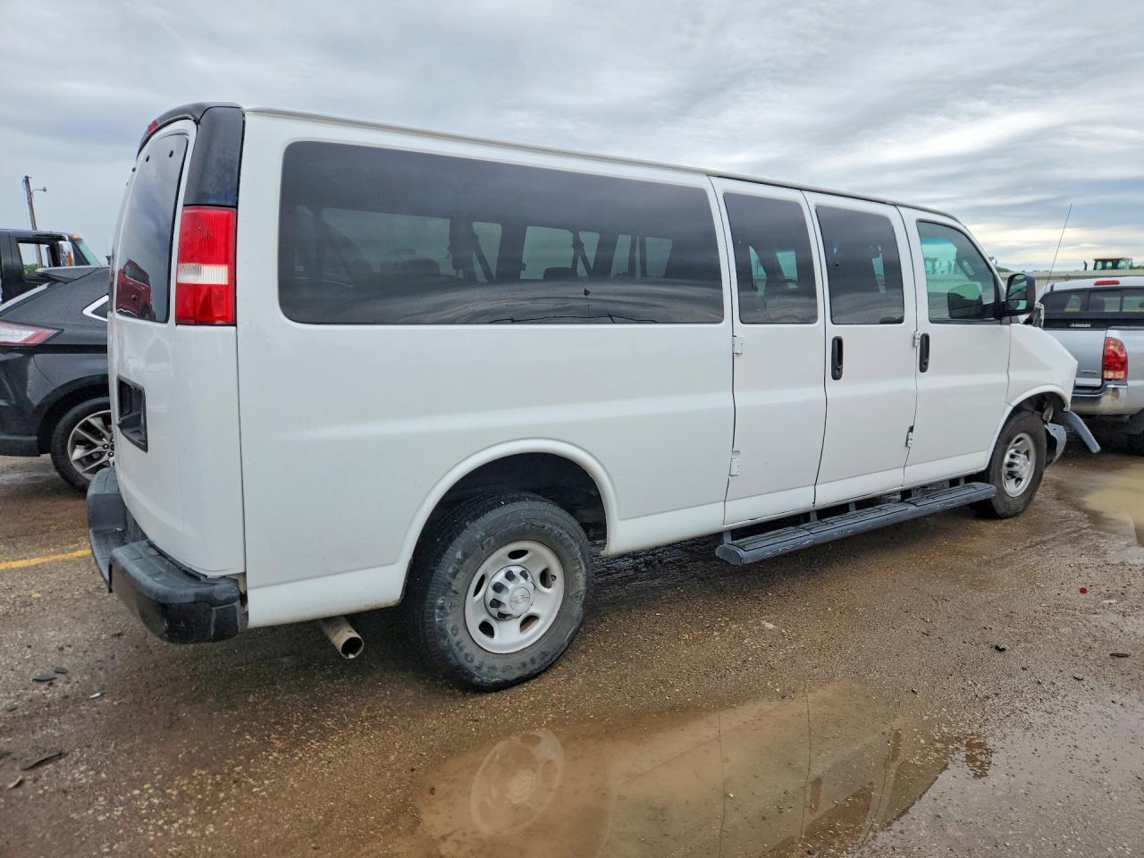 2018 Chevrolet Express G3500 Ls - Image 3