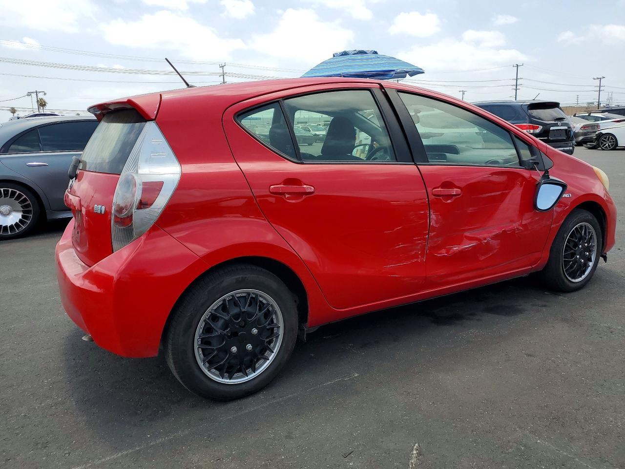 2014 Toyota Prius - Фото 3