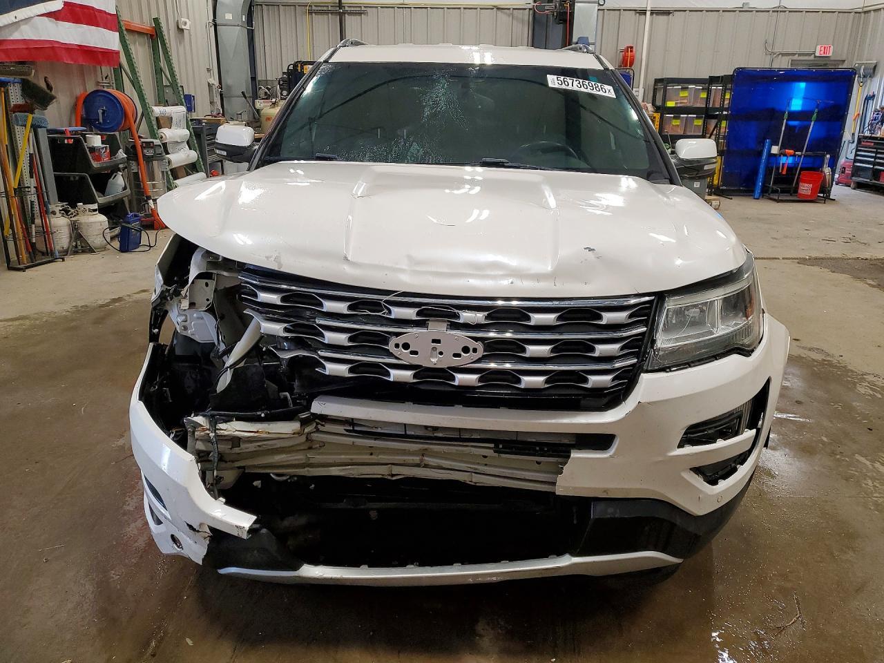 2017 Ford Explorer Limited - Image 5