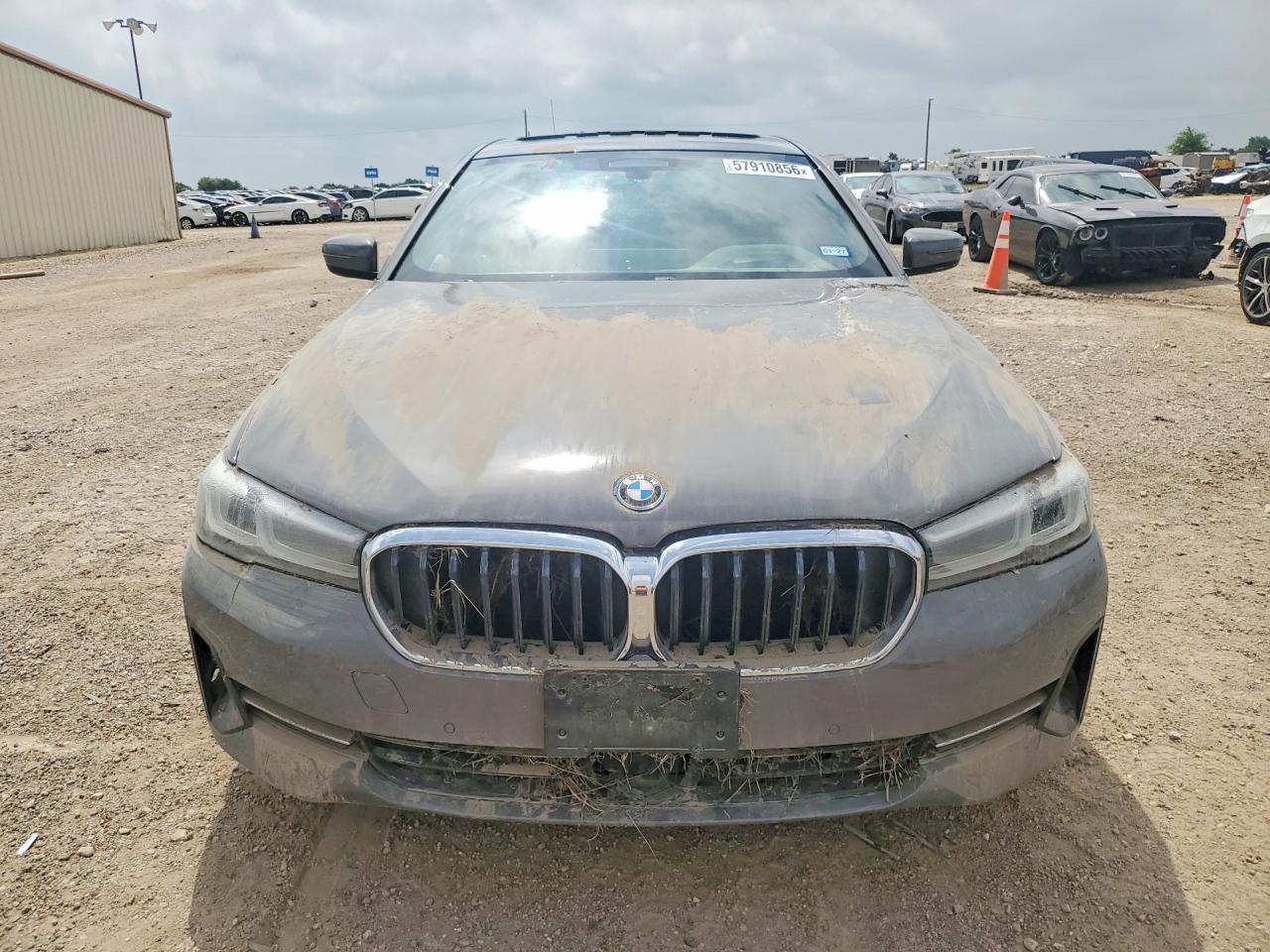 2022 BMW 530E - Image 5